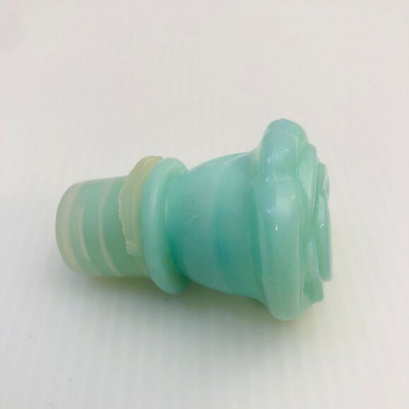 Vintage Avon Victorian Rose Jade Glass Pitcher and Bowl - Picture 6 of 9